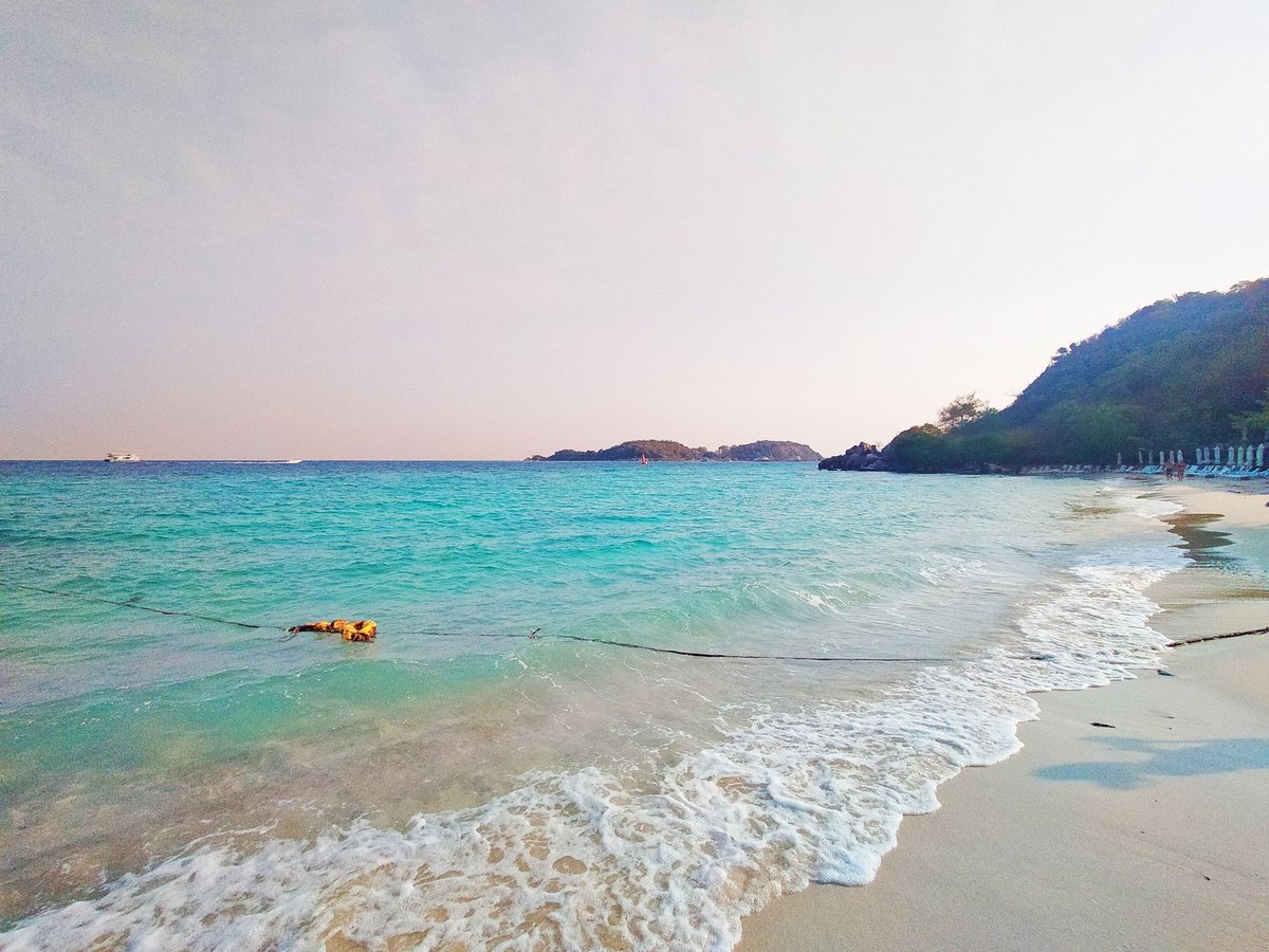 ORPK_'s tweet photo. อยากไปอีก
#ชลบุรี #พัทยา #เกาะล้าน #หาดตายาย #นครปฐม #สามพราน #ศาลายา https://t.co/ofp7q3IIwZ