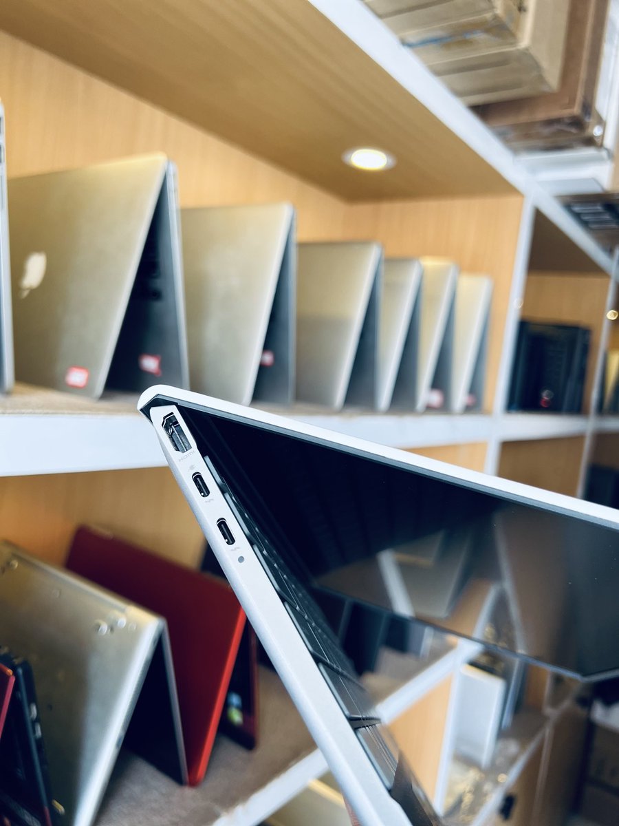 Isaacchengula's tweet photo. Naomba Nisaidie Kushare 

Brand New 
Dell Inspiron 5310

Core i5 11th Gen
16GB DDR4 RAM
512GB SSD Storage
13inch FHD Display
NVDIA MX450 2GB
Portable Laptop 
1 Year Warranty 

Comes with;
-Free bag 
-Mouse

☎️/WhatsApp 0753902779

📍Kariakoo Agrey/Likoma
📍Makumbusho Plaza https://t.co/qyDFAydzn2
