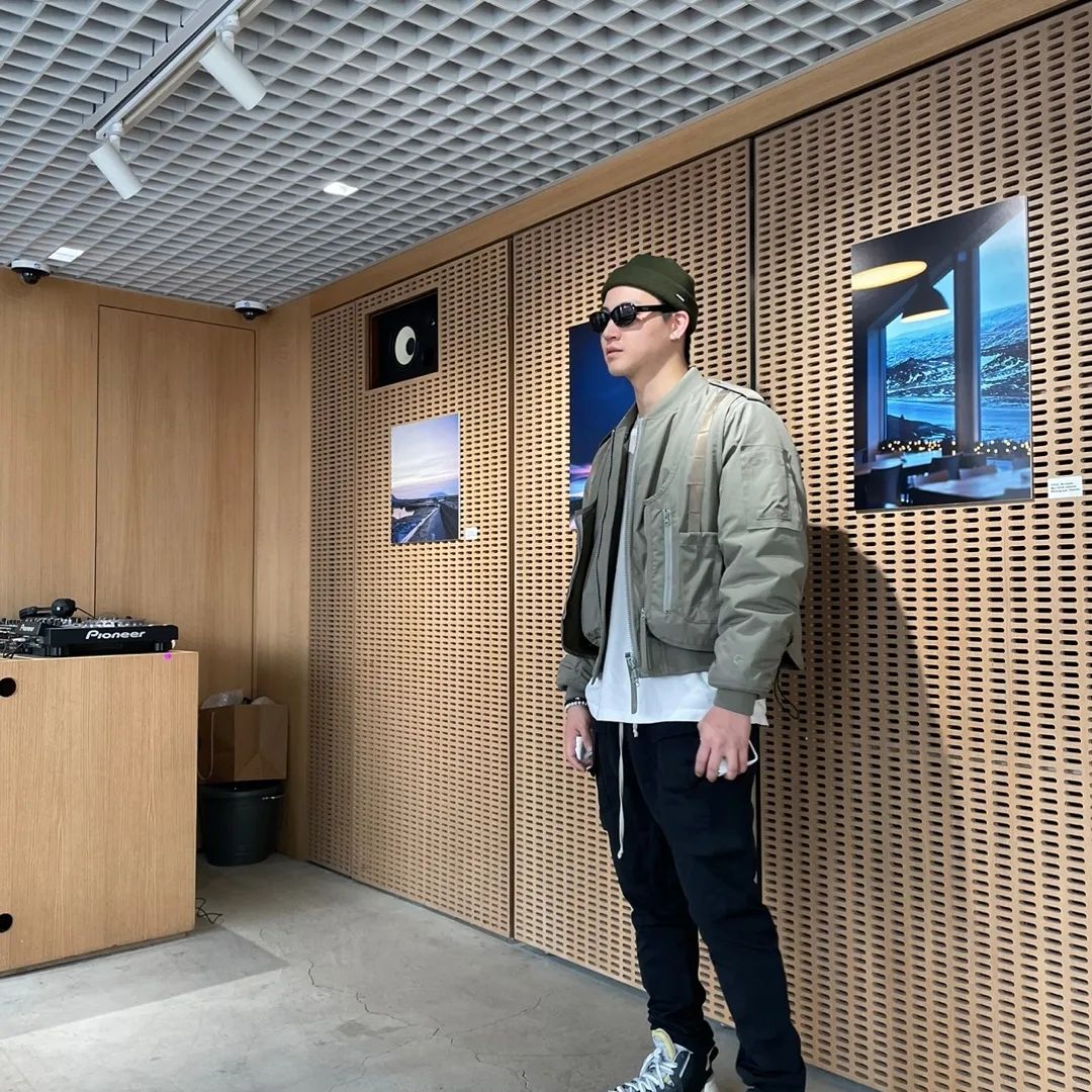 archive_Jaebeom's tweet photo. Jaebeom 😎

#JAYB #제이비 @jaybnow_hr https://t.co/c0FKdjtjJB
