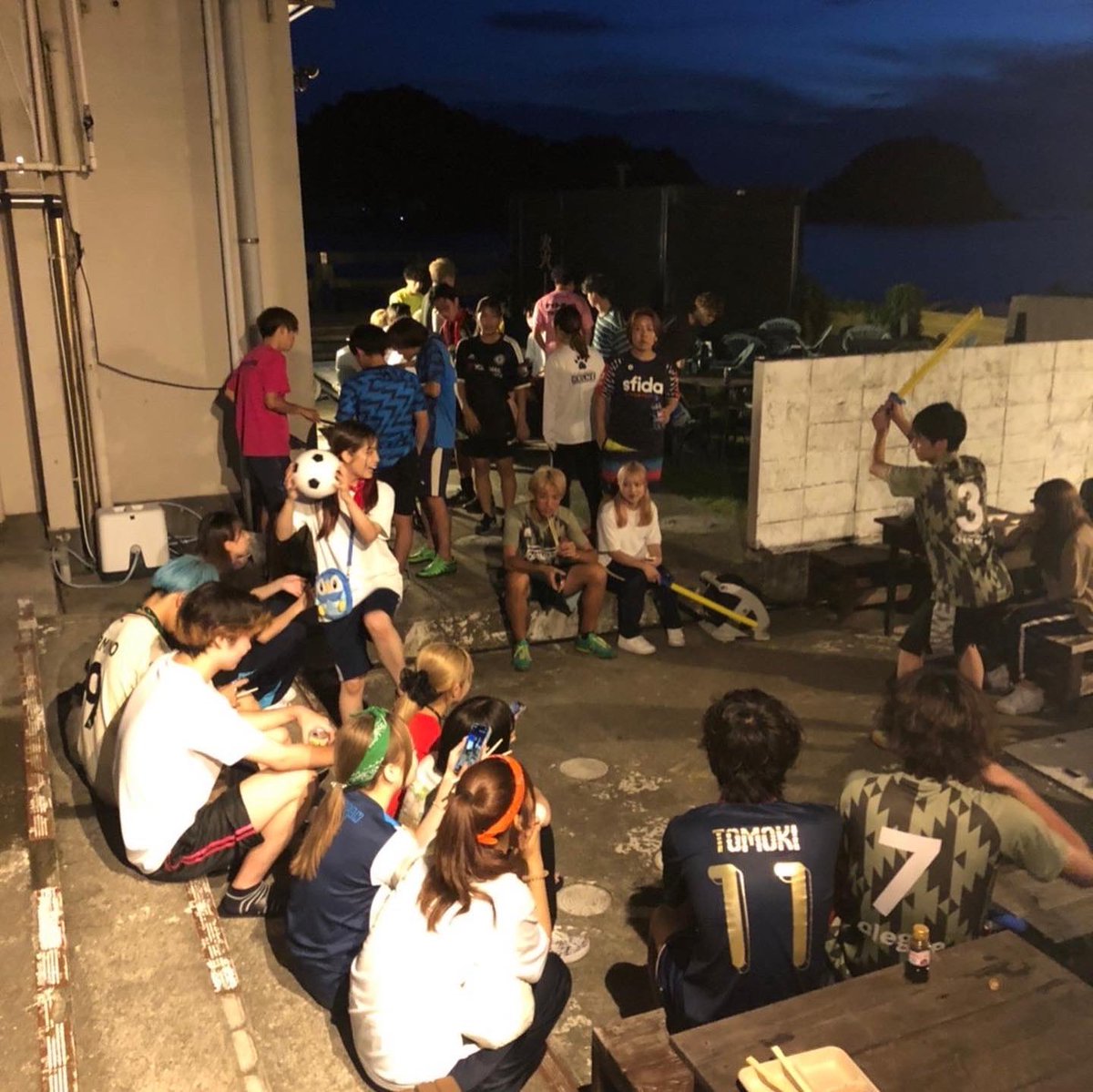 azul_komazawa's tweet photo. イベント紹介②

《夏合宿》

夏の一大イベントといえば
‼️夏合宿‼️

運動会🏆BBQ🍖海🏖フットサル⚽️💙と盛りだくさんです！

運動会ではチームを組んで熱い戦いを繰り広げます❤️‍🔥

皆さんも是非FC.AZULで一緒に夏合宿を楽しみましょう✨

#春から駒澤 #春から駒澤大学 #春から大学生 #サークル合宿 https://t.co/c0cIlMebb1