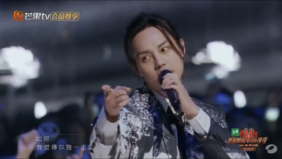 lrimako7246's tweet image. 《披荆斩棘的哥哥  舞台纯享》 尹正特辑 Call Me By Fire【好歌情报站】 youtu.be/IYrYgN2hy4s @YouTubeより
時々見ているけど😍
尹正くん登場舞台を🥰
まとめてくださって感謝💗
2曲目結構好きなんです😊
#CallMeByFire 
#尹正