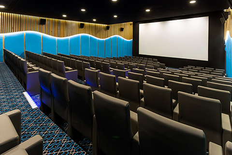 Save 25% on a magical night out with this Cocktail Cinema Evening for Two at the 5* Courthouse Hotel, Shoreditch. Enjoy watching a cult classic followed by a themed cocktail for just £42 for two.

Find out more at ow.ly/zAZh50N6WZ4