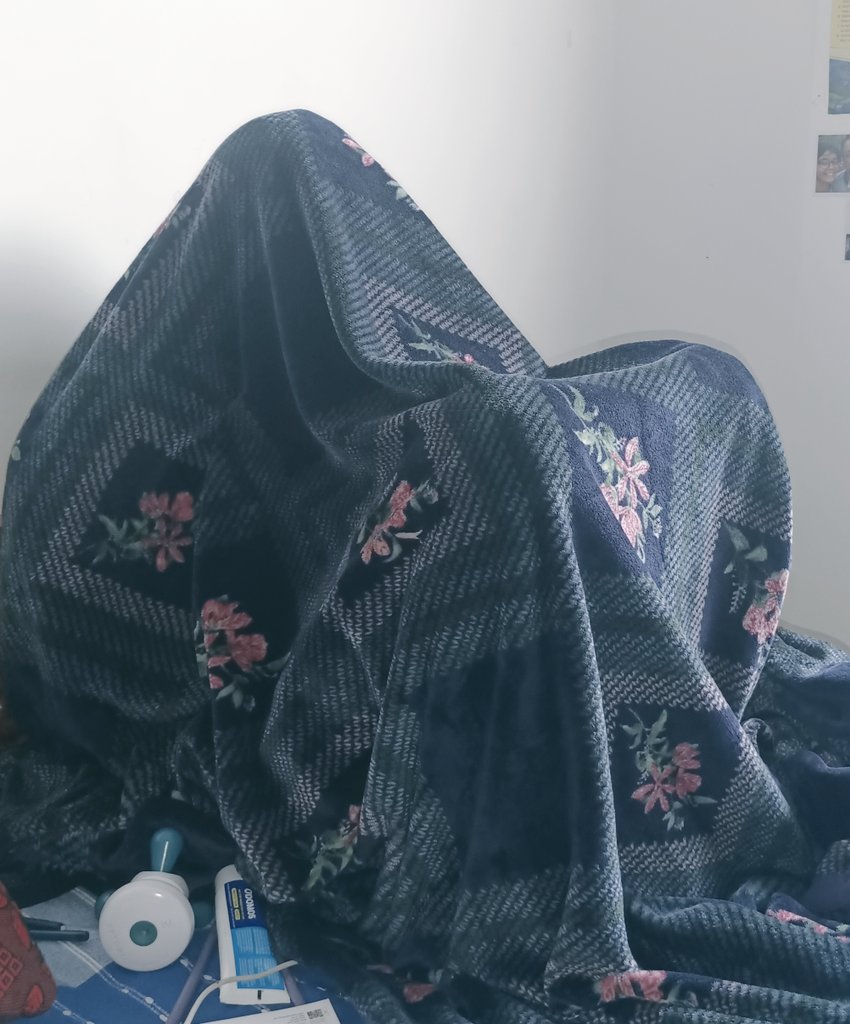 Mani_Karnika06's tweet photo. Is this the way your kids also study??
She scared shit out of me.
#parentsproblems https://t.co/DWzYyJhEYV