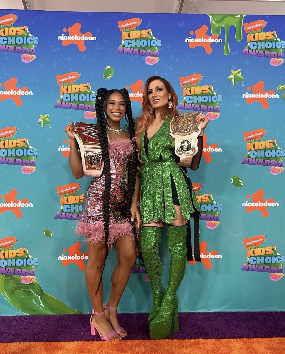 JonnyLeTran5's tweet photo. Bianca Belair and Becky Lynch π #BiancaBelair #ESTofWWE #ESTofEverything #BeckyLynch #TheMan #BigTimeBecks #beautiful https://t.co/IdHlW9MOWb