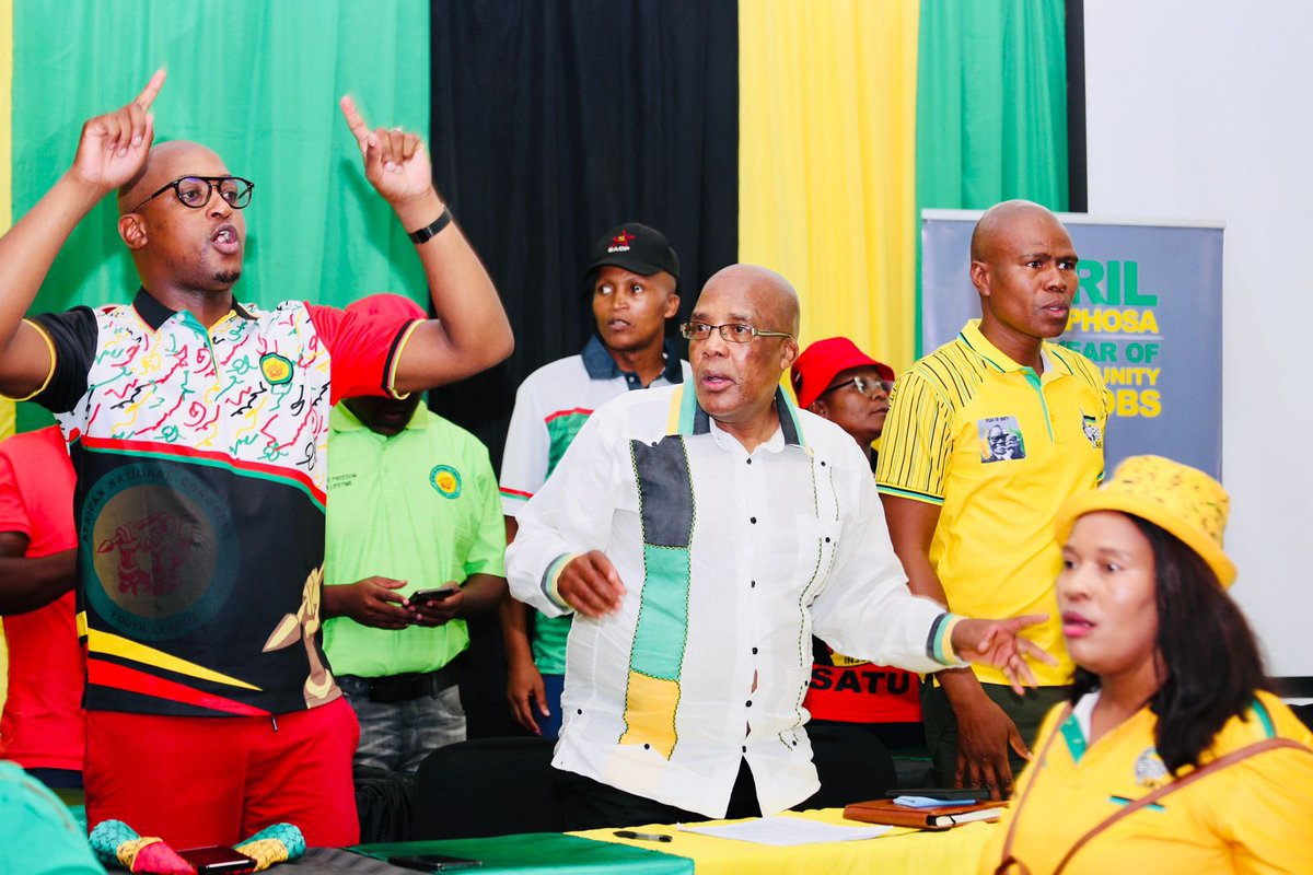 MYANC's tweet photo. @MyANC NEC member ,Dr Aaron Motsoaledi  joined by PEC member , Comrade Avela Mjajubana  @ OR Tambo  Regional General Council at Cosy Pozy Botique Hotel in Lusikisiki.
#ANCRGC
#ANC111 https://t.co/5cvW5csTUm