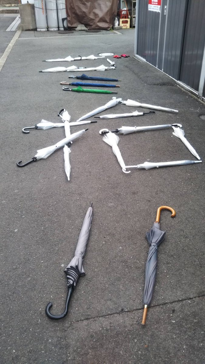 katsuragawa_m's tweet photo. ゴミ拾いウォーキング、側溝の投げ込みがひどい箇所をやっつけて6袋満タンで撤収。今日の北名古屋市はRUNフェスタで駅伝競走でした。
#ゴミ拾い
#北名古屋
#RedPenguins https://t.co/cedcuBzCUI