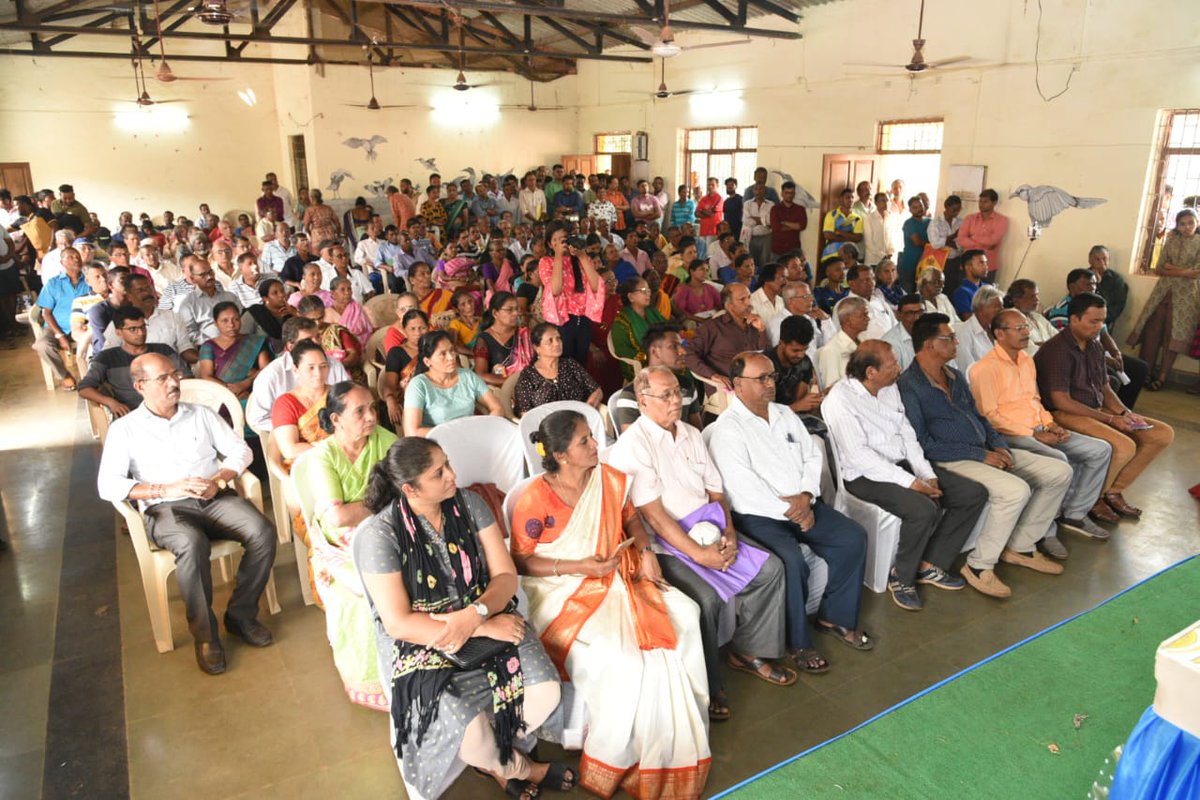 ShetSadanand's tweet photo. Attended Workshop on #TenancyRights organised by Village Panchayat of Carambolim in the presence of Cumbarjuva MLA Rajesh Phaldesai, Sarpanch of the Panchayat Kusta Salelkar, Mamlatdar of the Taluka Sanjivani Satardekar, Akshata Karapurkar and others. https://t.co/SQcQhyQDH8