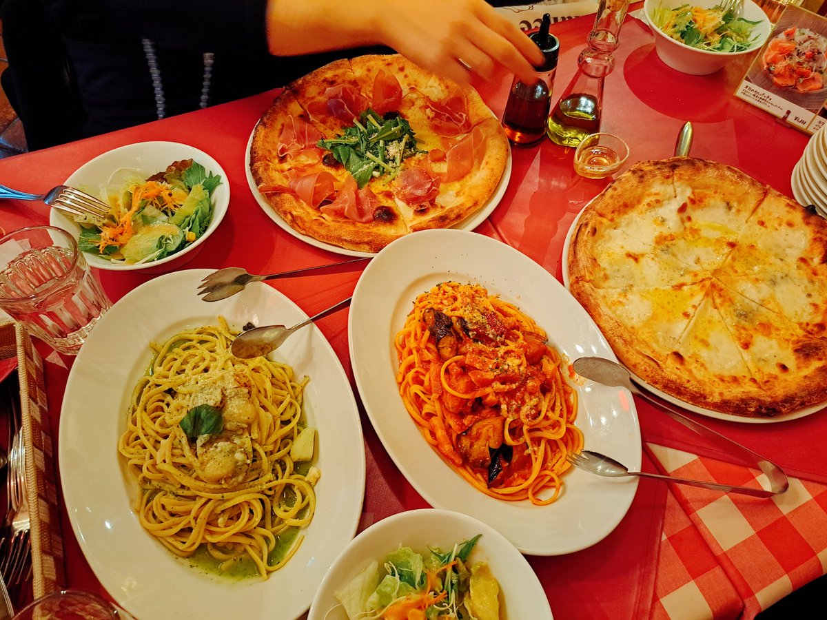 food pasta spaghetti spoon plate fork table  illustration images
