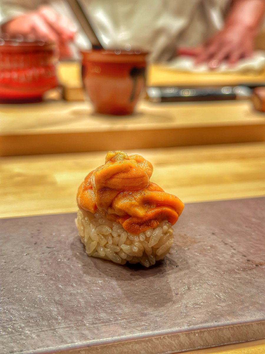 More of everything please. 📍Sushi Tokiwa @ Restaurant Suntory.