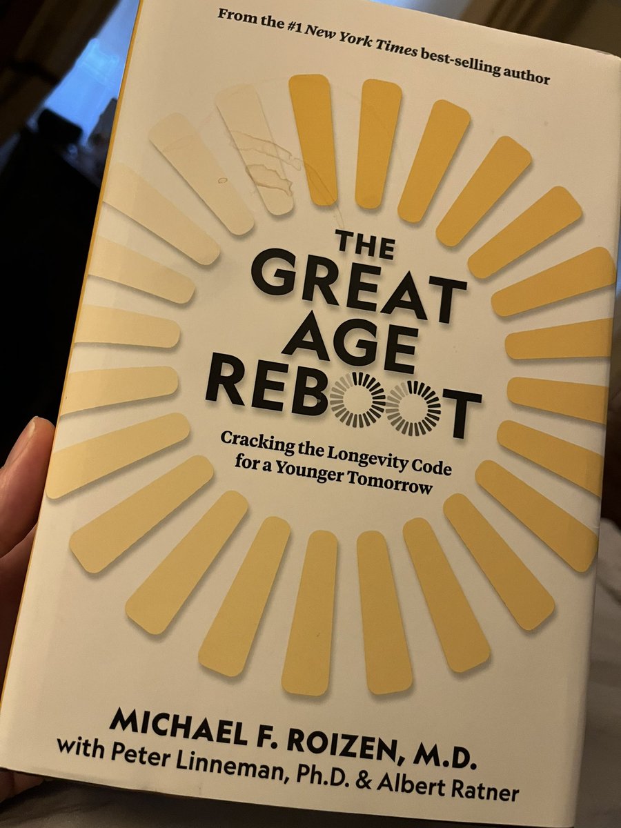 sally_lawson's tweet photo. Just finished this life changing book from @DrMikeRoizen The great AGE reboot… totally changed my vision for the future for all of us… essential reading for every human https://t.co/G8ArYtEwPO