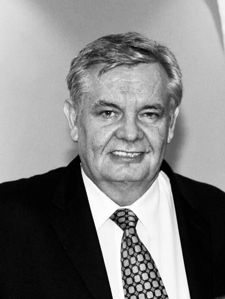 Sunshine_Tour's tweet image. The Sunshine Tour is deeply saddened to learn of the passing of former @PGASA master professional and CEO, Dennis Bruyns. 

Dennis will sorely missed within the golfing community.