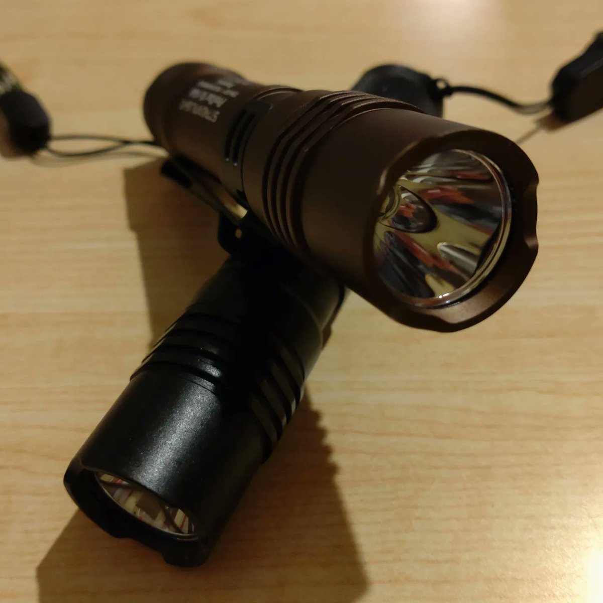 RyXJSg8V1eZ7mfP's tweet image. STREAMLIGHT PROTAC 1L-1AA BK&amp;amp;CT

個人的にはカスタム機を除いたら一番好きなライトかもしれません。

#STREAMLIGHT
#PROTAC
#1L1AA
#Flashlight