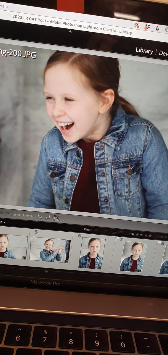AliceEloiseLing's tweet photo. Some funny outtakes from our photoshoot with @apwildingphoto A very fun morning. #outtakes #headshots #apwilding #childactor #aliceeloiseling https://t.co/jszQIIxB5i