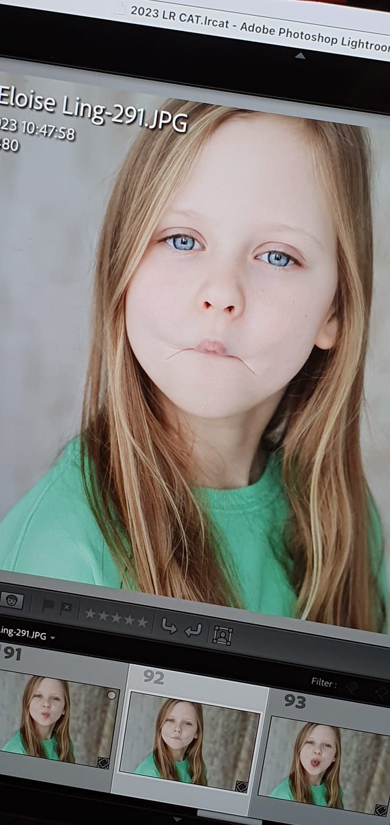 AliceEloiseLing's tweet photo. Some funny outtakes from our photoshoot with @apwildingphoto A very fun morning. #outtakes #headshots #apwilding #childactor #aliceeloiseling https://t.co/jszQIIxB5i