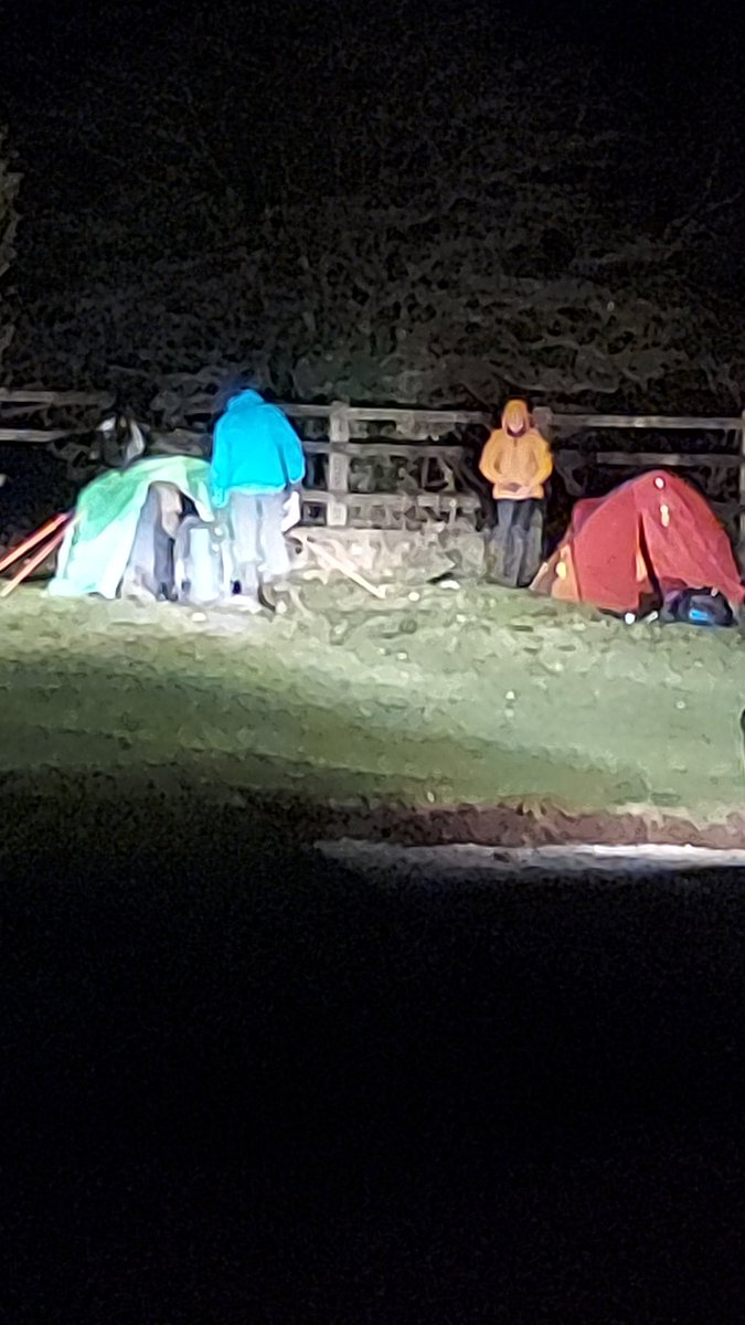 AshtonOutdoorEd's tweet photo. A chilly evening last night on #TenTors training. Bright and early start, and they're warming up nicely this morning. https://t.co/bKui1hnEqj