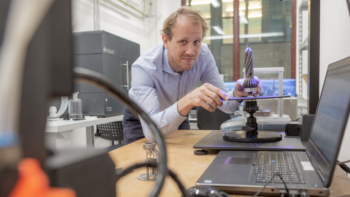 JGrahamTech's tweet photo. Additive manufacturing or 3D printing applications are proliferating in power generation, aerospace, health care, rail transportation, automotive industry &amp; motorsports. https://t.co/slTIFSjGAj @siemens #data #alpha #IIoT #aerospace #manufacturing https://t.co/ddvzGJ8xiG