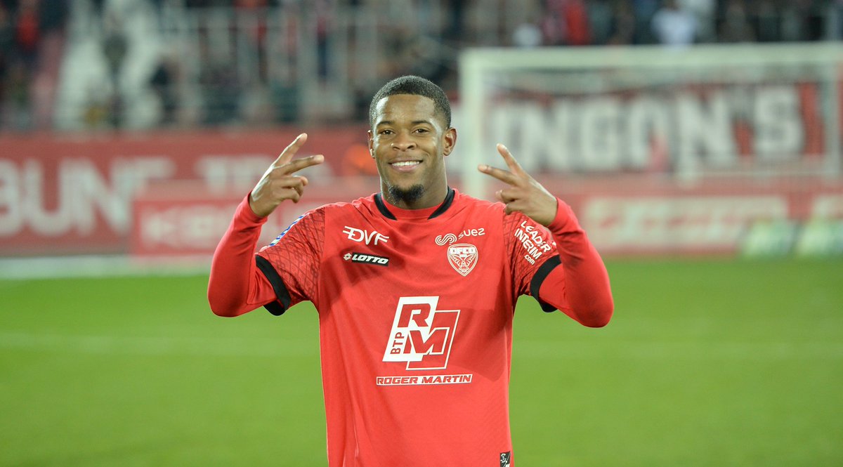 DFCO_Officiel's tweet photo. Des sourires qui font un bien fou ! 🙂  On en redemande ! 👊✌️

Toutes les photos (Vincent Poyer) ➡️  https://t.co/TAshIEnWz2

#DFCOGF38 (1-0) https://t.co/zohFZRuGN1