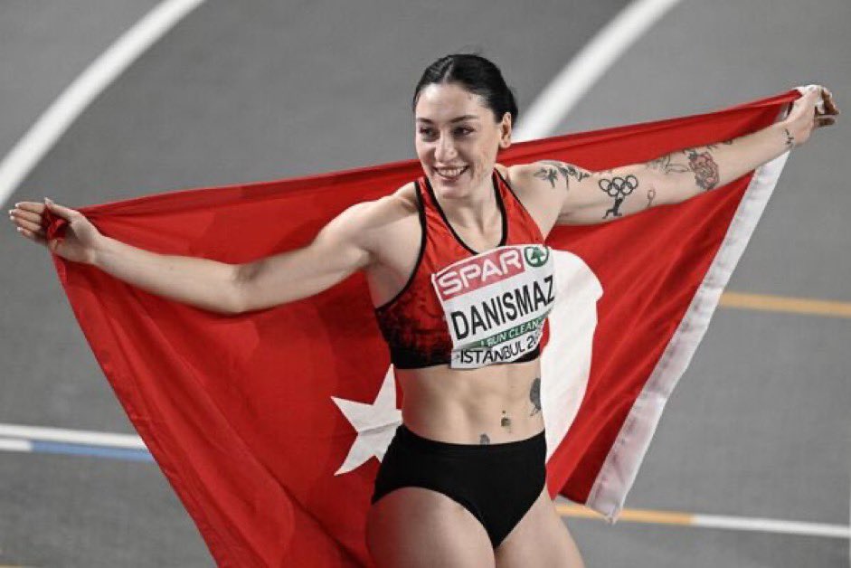 dk_imamoglu's tweet photo. Milli sporcumuz Tuğba Danışmaz, 2023 Avrupa Salon Atletizm Şampiyonası’nda Türkiye rekoru kırarak altın madalya kazandı. Kendisini gönülden tebrik ediyorum. Hayallerinin peşinden giderek başarılara imza atan kadınlar hepimize ilham ve umut oluyor. https://t.co/fv4M6khYkM