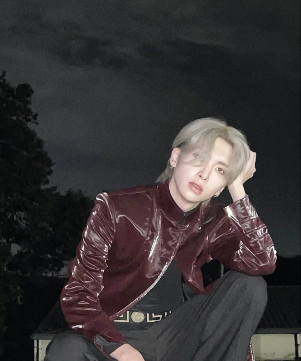 dongyeolvr's tweet photo. ㅇㅇ이동열비주얼센터 https://t.co/5VPTwfRXx9