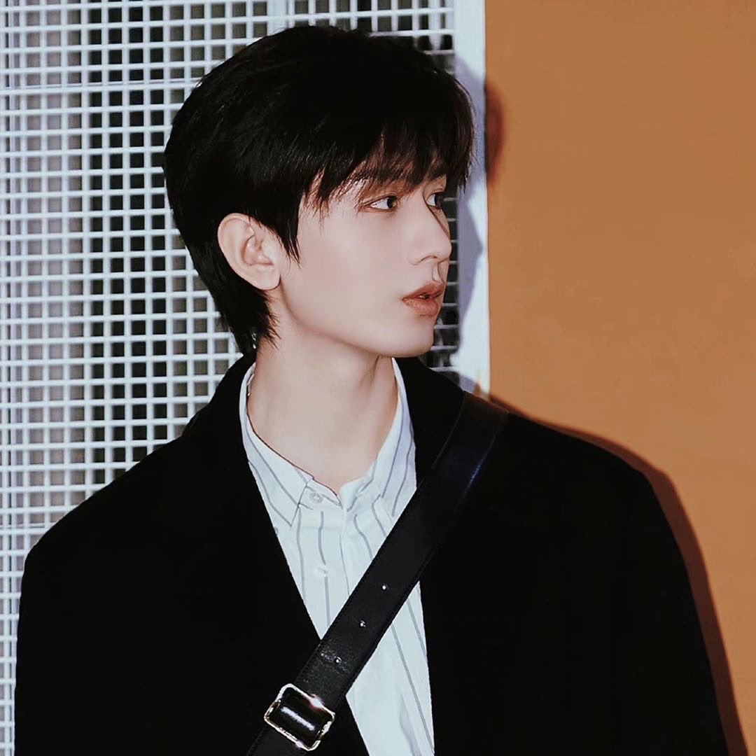 cuc94nan's tweet photo. Hãy tỏa sáng anh nhé .Em tin ở anh 

@LANVIN
CHENGYI FOR LANVIN
#ChengYixLanvinFW23 https://t.co/2FX7fLKaO6