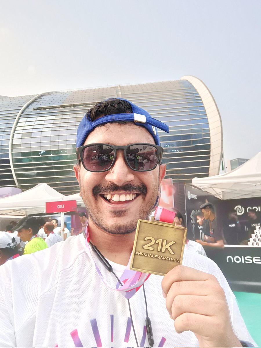 iamgunti's tweet photo. My 2nd #HalfMarathon 🕺🏃‍♂️
#RunWithHRX https://t.co/E1QPAB6iZY