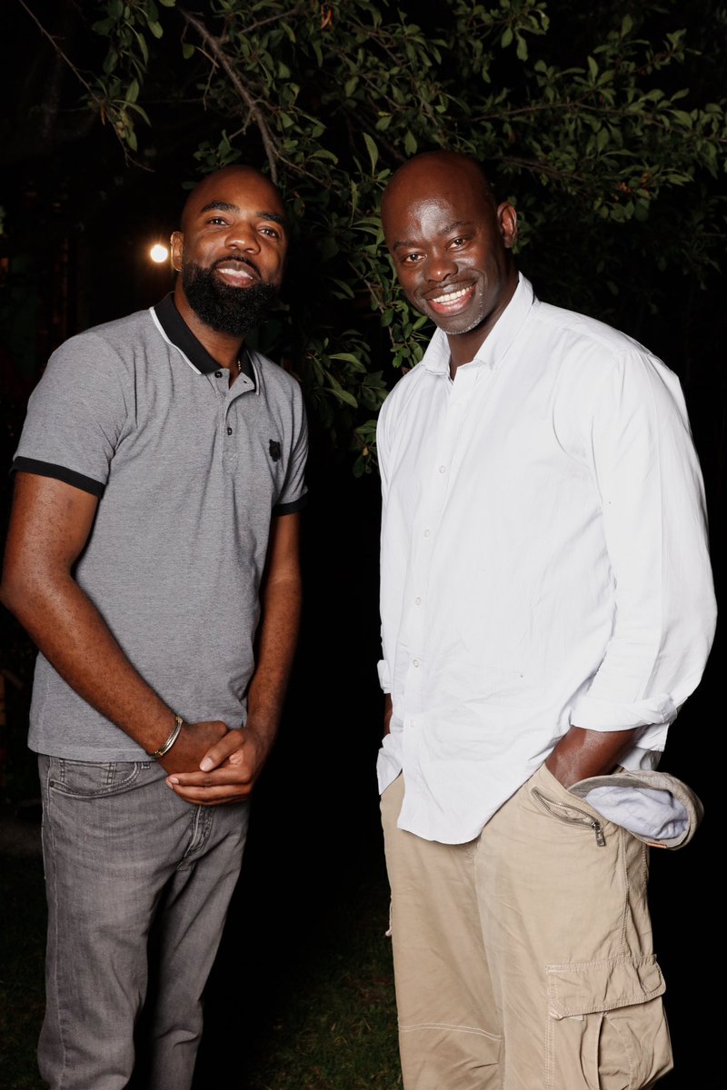 shcisse's tweet photo. Concert à guichets fermés pour ce magnifique concert  des @negmarrons. Émotion de voir mon poto @BenjNegmarrons. Belle communion autour de leurs tubes. 28 ans qu’ils régalent avec leurs titres et le cultissime « Le Bilan ».
Bonus avec la bande Bisso Na Bisso : jouissif. https://t.co/CoOzq9Hr0a