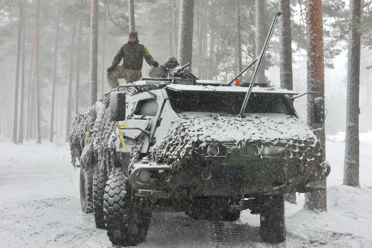 hqmndn's tweet photo. ⚡️During #NATO EX GRLI23 soldiers from #MNDN Forward Command Post and support units are daily in the field to train. Recently, heavy snow has hit the region but this has not prevented #MNDN forces from working efficiently, quickly and safely. They are #StrongerTogether https://t.co/FlYkVKepGx