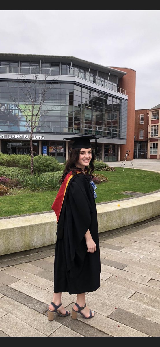 BltCareClincs's tweet photo. Ambulatory Clinic Staff Nurse Emma celebrating her graduation this week. We are very lucky to have you in our team. 🤩 @MpftNursing @NickyThomasHyd4 @lisa_yates1 https://t.co/ofpbptSrsW