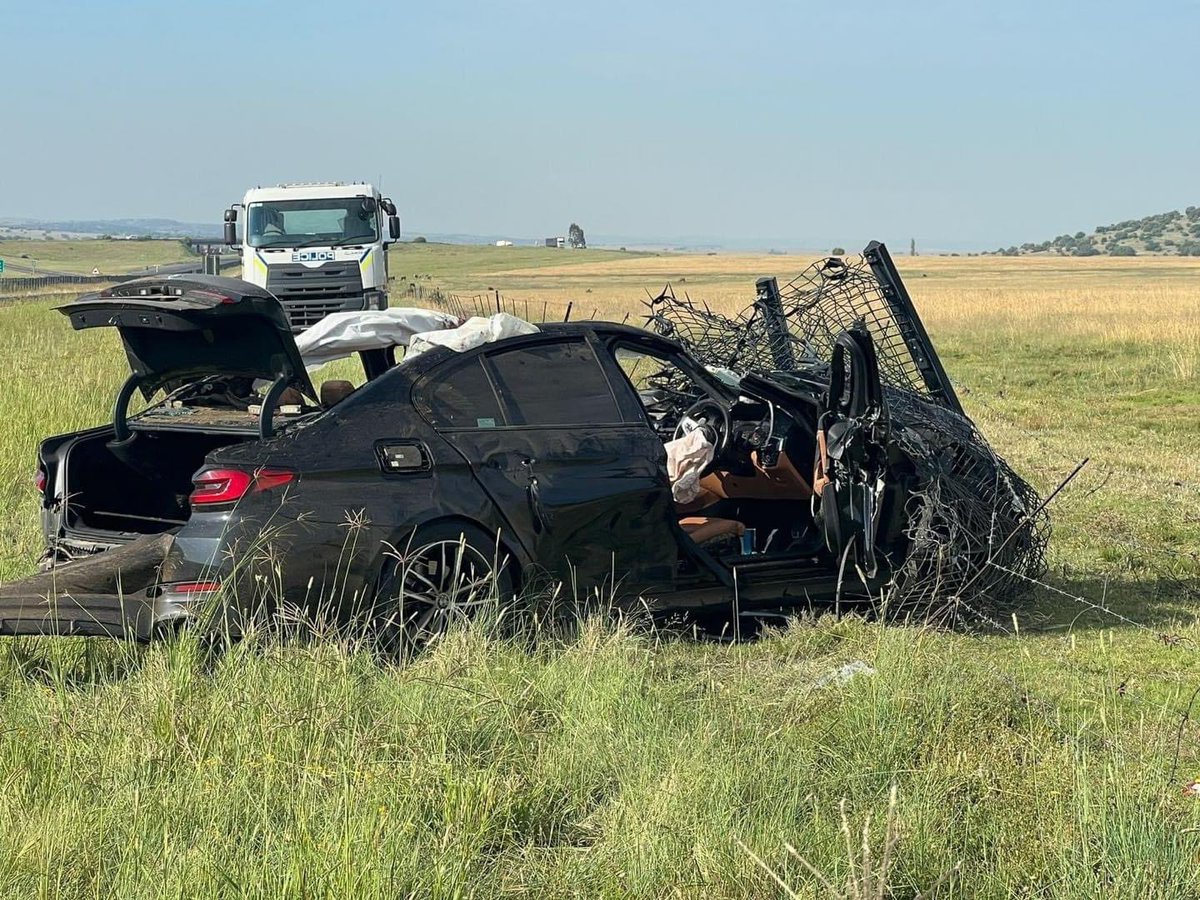 Man’s NOT Barry Roux tweet media