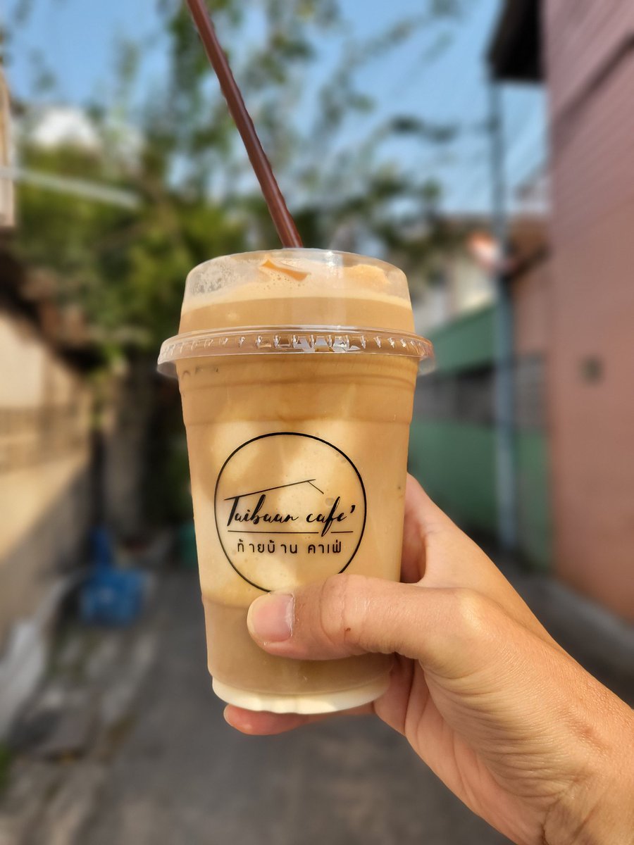 _prapat_'s tweet photo. ท้ายบ้านลาวา (นมปั่น ใส่ coffee jelly ราดกาแฟ) ลงตัวดี ท้ายบ้านแมกม่า (ไอศกรีมวนิลาใส่ coffee jelly ราดด้วยกาแฟเข้มๆ) อร่อย ลงตัวตัดหวาน ตัดกาแฟที่เข้มลงมาอร่อยกำลังดี และอเมริกาโน่ยูซุ https://t.co/sp9oGbVyN0