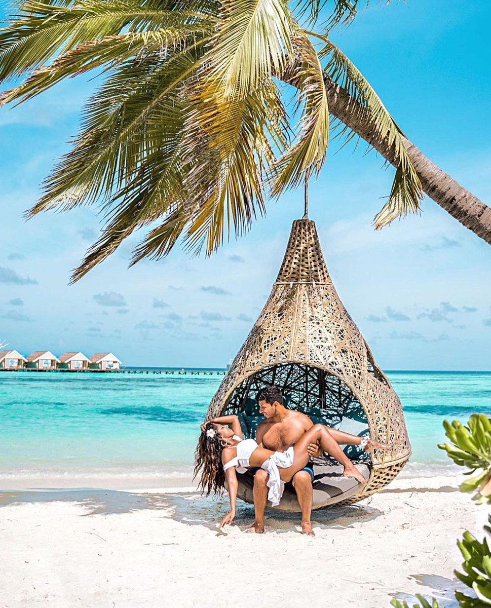 Paradise found in the Maldives - crystal-clear waters, white sandy beaches, and pure bliss.

📸: @LUXSouthAri 

#maldivesgetaways #vacations #maldiveslovers #honeymoon #coupletravel #luxsouthariatoll #luxsouthari #visitmaldives #maldives