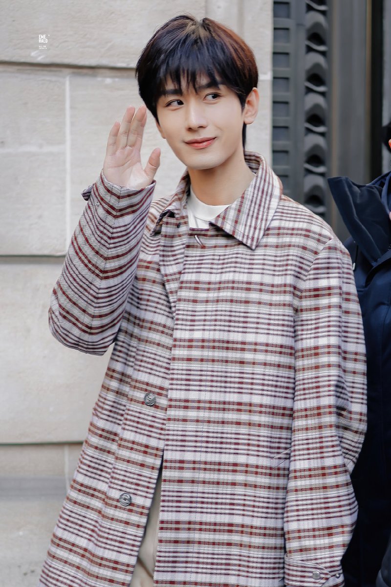 yytz0517's tweet photo. Have fun ee 😻💚

CHENGYI FOR LANVIN
#ChengyixLanvinFW23 #ChengYi https://t.co/KVKEDwUc0N