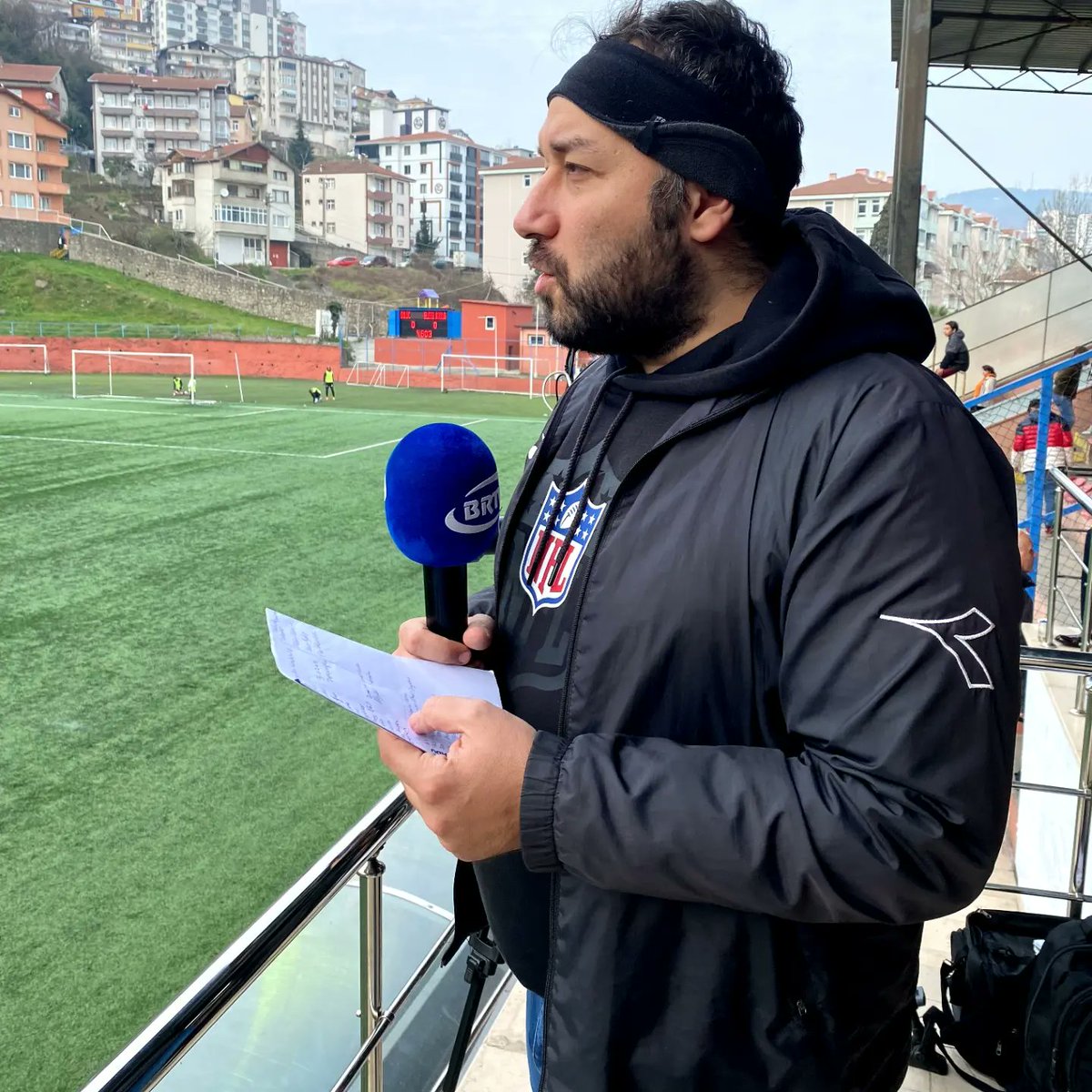 futblismylife78's tweet image. Dün oynanan Gülüç Belediyespor-Elcab Kablo Zonguldak Gençlerbirliği play off ilk ayak karşılaşmasından😇📸⚽🎙️#futbol #spiker #zonguldak #ereğli #gülüç #ereğli #anlatım #yayın #canlı #match #football #announcer #stadium #tv #televizyon