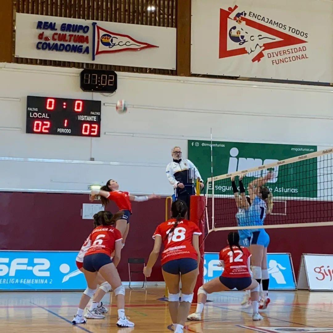 radiogolex's tweet photo. 🏐 VOLEIBOL | Superliga 2 Femenina 

El Extremadura Arroyo (@voleibolarroyo ) conquista un gran triunfo por 0-3 (18-25, 32-34 y 20-25) en la cancha del RGC Covadonga de Gijón y sigue colíder del grupo, en puesto de fase de ascenso a la máxima categoría) 📸 Covadonga https://t.co/JEQA8LdARe