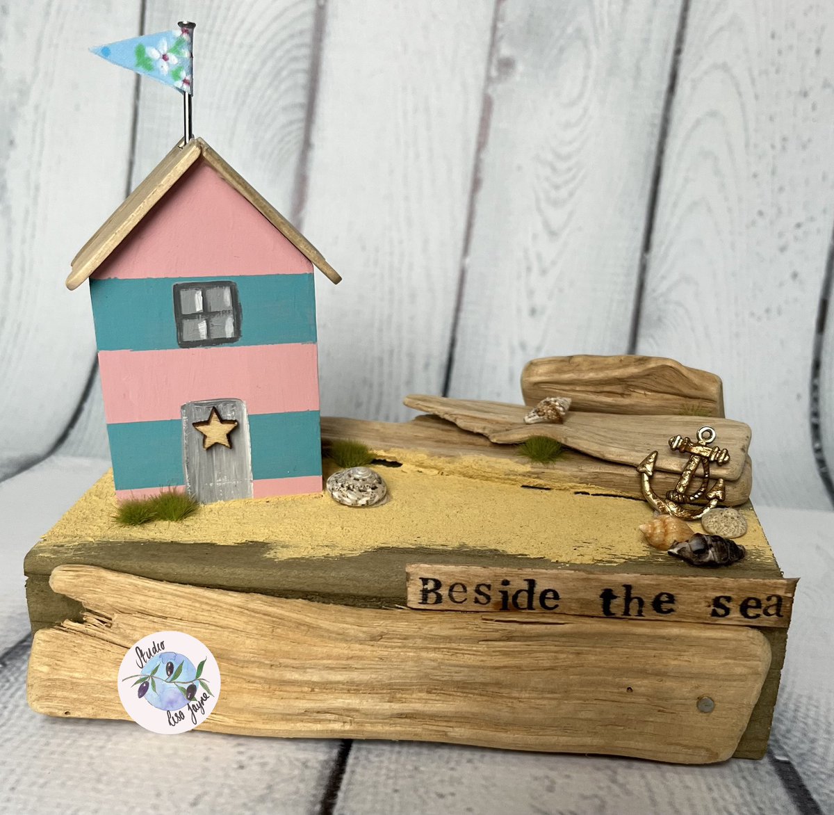 studiolisajayne's tweet photo. Morning all 
These cute beach houses were added to my store this week https://t.co/FBvNuRAGkF

They’d make a unique gift for someone you love ❤️ 

#UKGiftAM #Smartsocial #CraftBizParty #madeinwales #shopindie #shopsmall #welshcrafthour https://t.co/m8hfKeCVh7