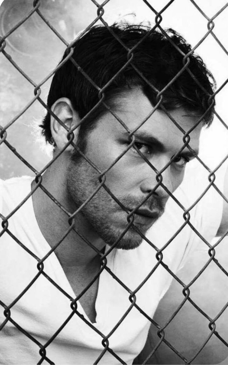 esmira_83's tweet photo. Happy #throbackSunday @JosephMorgan https://t.co/OP227c2CcV