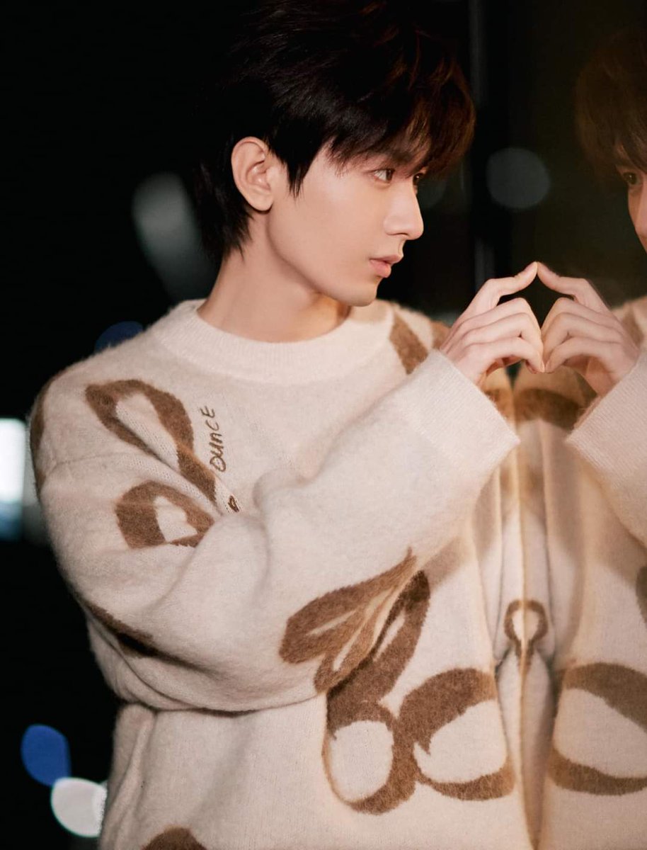 phothiky1705's tweet photo. Omg i love u ChengYi
@LANVIN
CHENGYI FOR LANVIN
#ChengYixLanvinFW23 https://t.co/8s6PR4JAjf