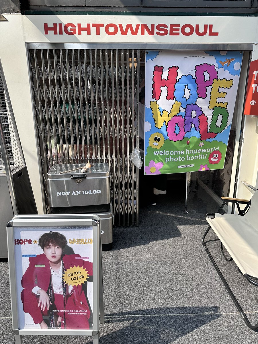 jjofkim0828's tweet photo. 아침부터 머글친구가챙겨주는 토스트 야무지게 챙겨먹고 호비보러 홍대로 룰루~
힙하다 힙해!! 세상세상 누가 호비생카 아니랄까봐 쨍하다 쨍해 입뿌다 입뻐🫶

#h0pew0rldforJ https://t.co/bPUwpZHSJU