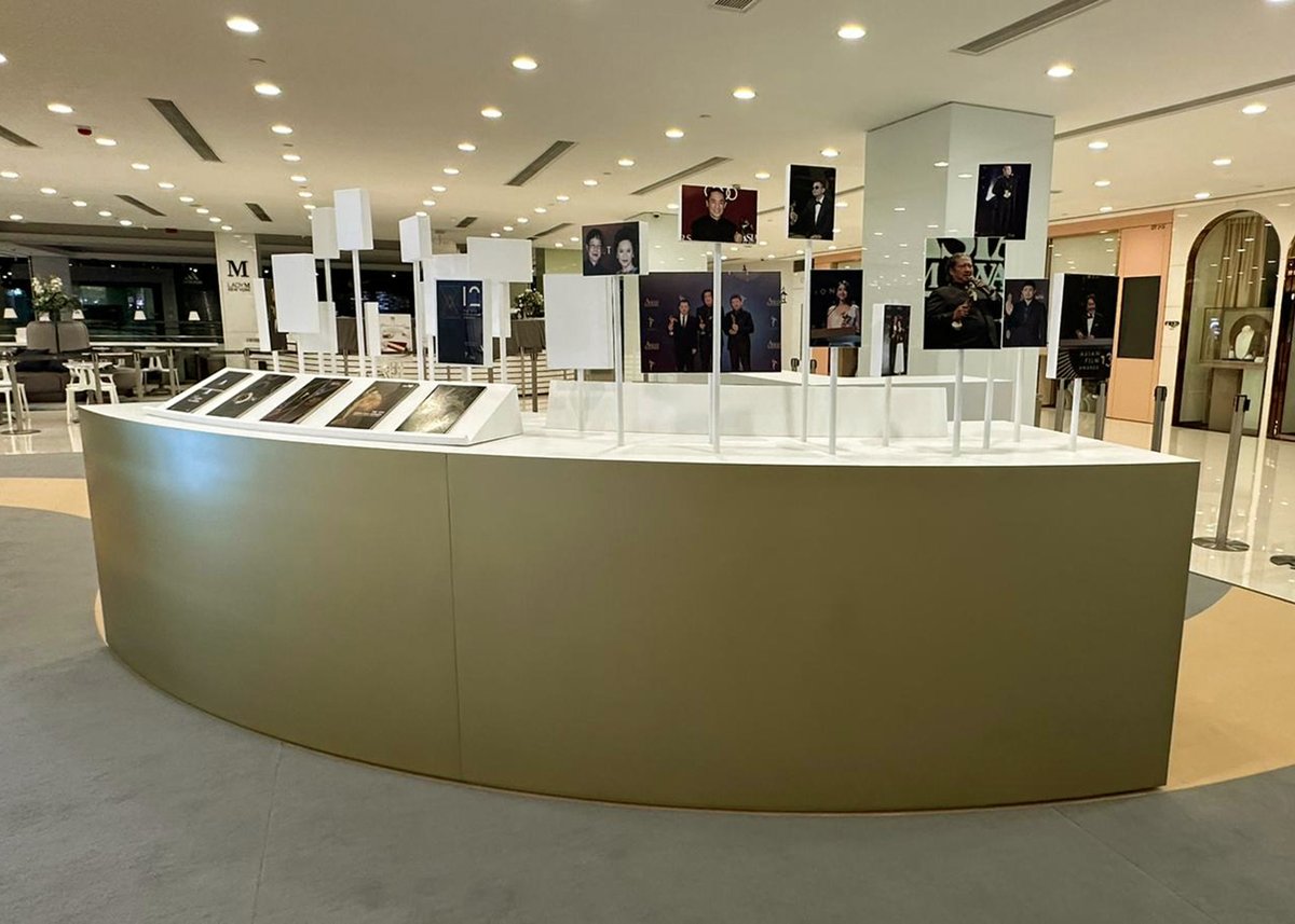 AsianFilmAwards's tweet photo. Celebrating 15 Years of Excellence: Asian Film Awards Exhibition is ready at #HarbourCity from today to 11 Mar! Actresses #LINMinChen and #VivianSUNG will meet and interact with fans on 11 Mar! Come and check it now!
https://t.co/2yHAheFZqP https://t.co/13BkwOSgqK