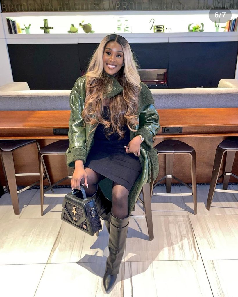 ZamanyAccessory's tweet photo. Our ambassadors are definitively the prettiest !😍👌Hello Beautiful !😍
Madame Idy dans toute sa splendeur👌
Merci pour l'honneur✨

Joli weekend à tous🌹

#NewYorkCity #AfricanBeauty #blackbeauty #BeautifulWomen #fashion #fashionstyle #BlackGirlsRock #Zamany #Zamanienne https://t.co/OUbve46XGE