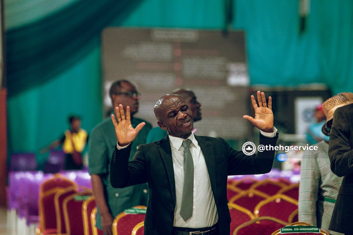 TheHGService's tweet image. 🎶🎶🎶
We give You all the glory
We worship You, our Lord
You are worthy to be praised

- @Rccgpraiseteam1 

Thanksgiving Service 
Special Holy Ghost Service 2023
#GodOfBreakthroughs