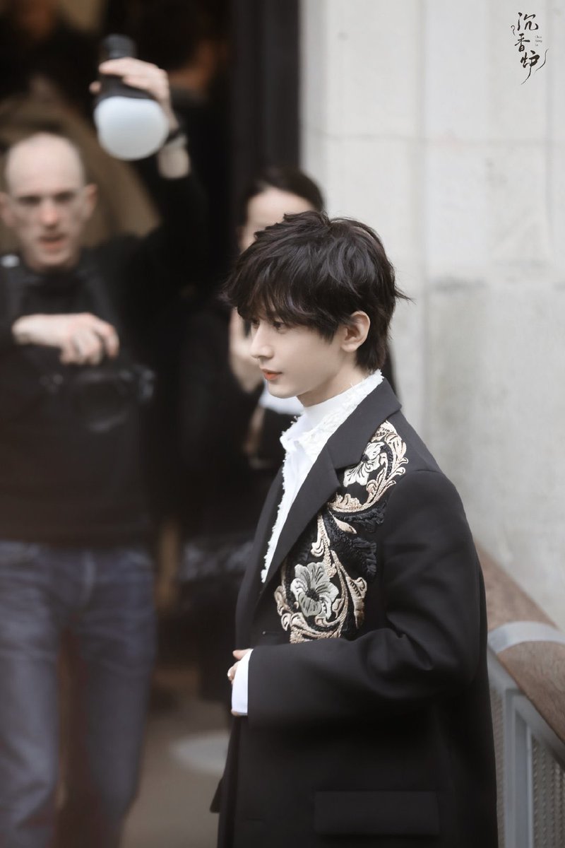 kaiwamu's tweet photo. ชุดสีเข้มกับใบหน้าที่อ่อนโยน เท่ห์และน่ารักได้พร้อมกัน
CHENGYI FOR LANVIN
#ChengYixLanvinFW23 https://t.co/Liov3OQltO