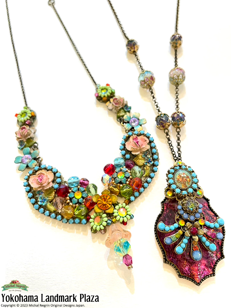 ミハエルネグリンの世界観がぎゅっと詰まったマルチカラーアイテム