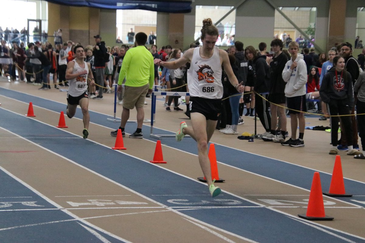 shan_dutch's tweet photo. Memorable state indoor meet with tremendous teamwork. Proud of @NatronaTrack @DutcherJackson 
800🥇new school record
1600🥇
4x800🥇
Team 🥇
3200🥉
#hardworkpaysoff https://t.co/edVZyxeqG3