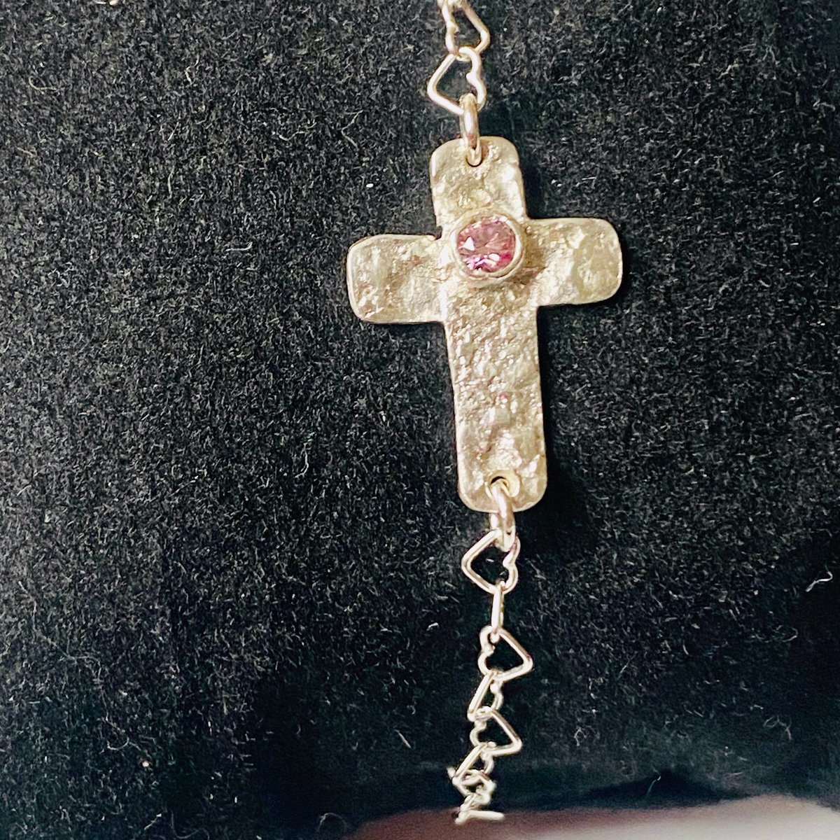 Freue mich, euch diesen Artikel aus meinem Shop bei #etsy vorzustellen: Feines Silberarmband "Kreuz" etsy.me/3msbjFa