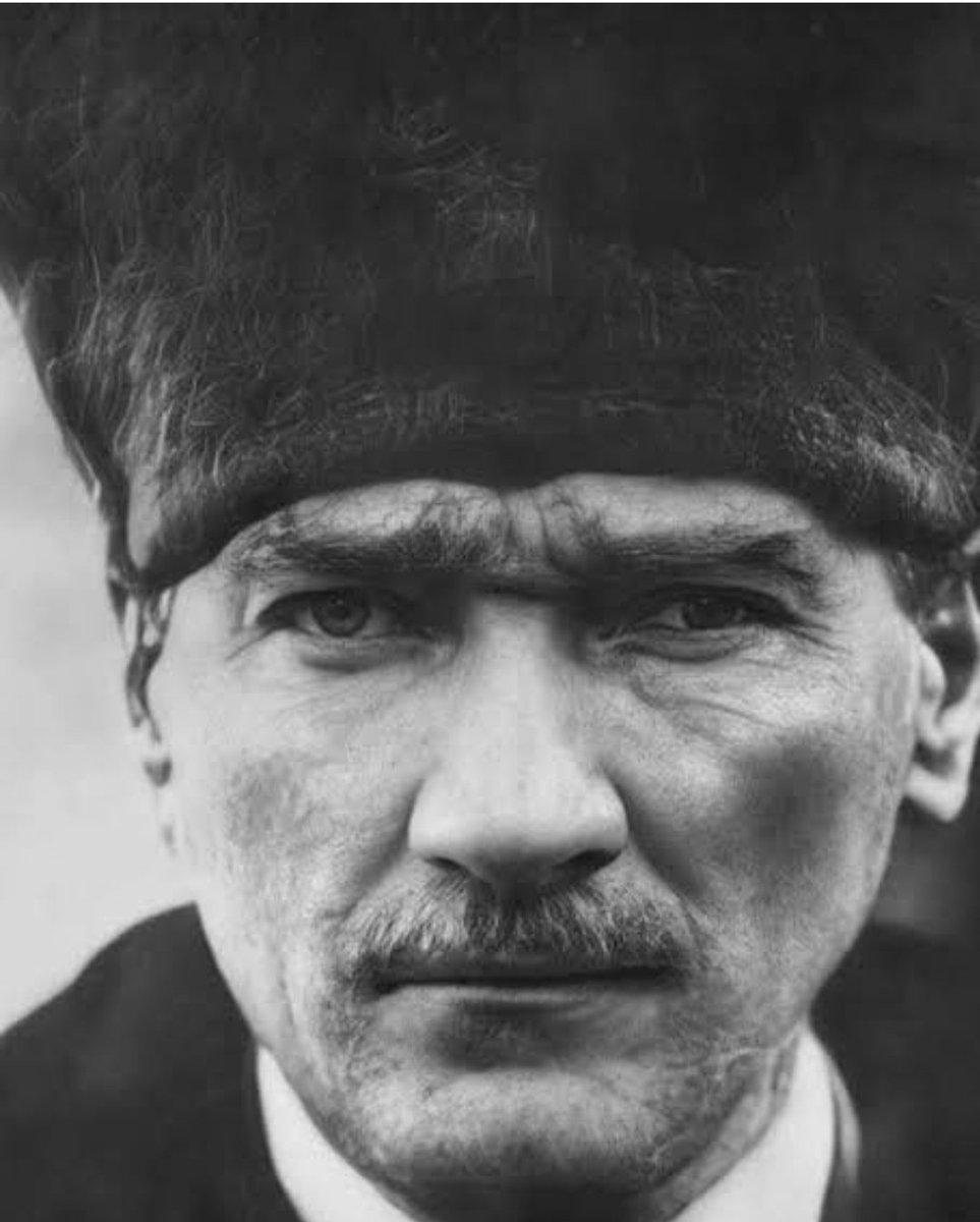 "Türk ve Türkçülük aleyhinde bulunanları ezeceğiz!"
Başbuğ Atatürk
