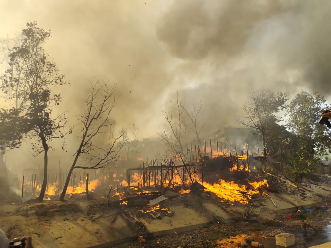 omar_film's tweet photo. Rohingya refugee camp 11 is experiencing a massive fire. A huge number of shelter already destroyed and number of casualties is yet to be confirmed. Our team is on the ground. Please keep us in your thoughts. https://t.co/wESQw1w8mt