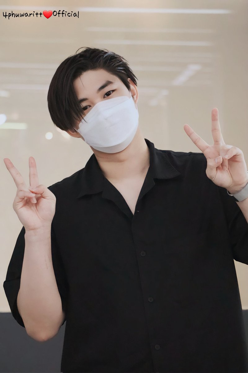 ความคิดถึงเริ่มทำงานอีกแล้ว🥰

#phuwaritt
#ลักยิ้มของภู
#4phuwarittPixx
