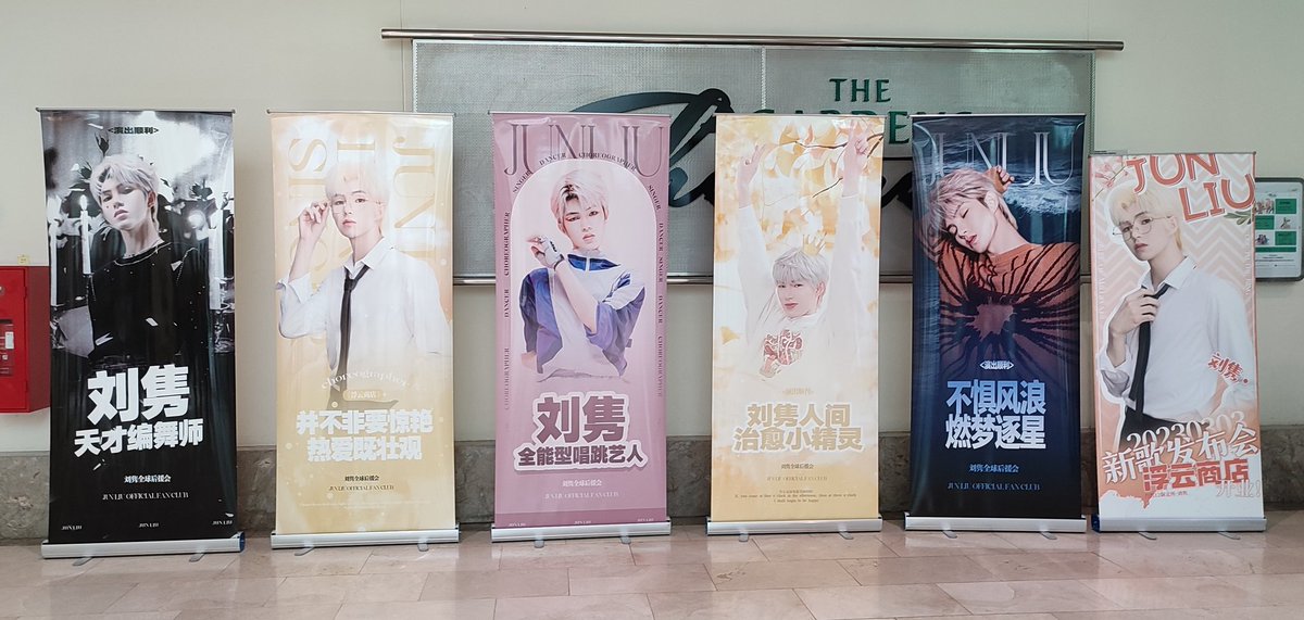 ghostiePhantom's tweet image. The press conference was PHENOMENAL 💙 It has been over 24hrs and my soul has still not fully return to my body 😂😂✨💙💖✨💙💖

#LiuJun #JunLiu #刘隽 #浮云商店