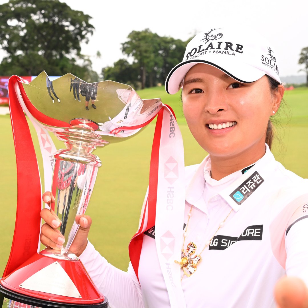 LPGA's tweet image. #LPGAWinnerSelfie with @Titleist golf ball loyalist Jin Young Ko!

Jin Young won the @HWWCGolf with her Titleist Pro V1! ⛳️

#TeamTitleist